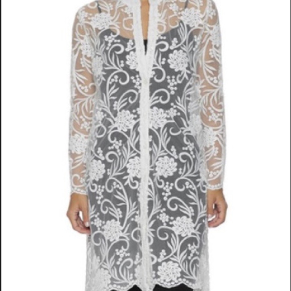 Lyssé Women's Mariah white Lace Tunic bathing suit cover up - Picture 3 of 5